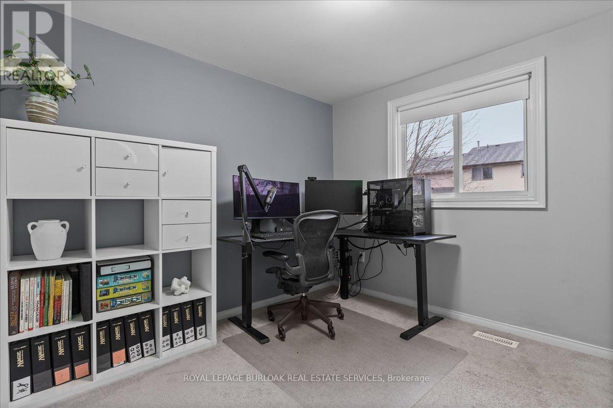 98 Grandridge Crescent, Guelph, Ontario  N1H 8G3 - Photo 25 - X12579114