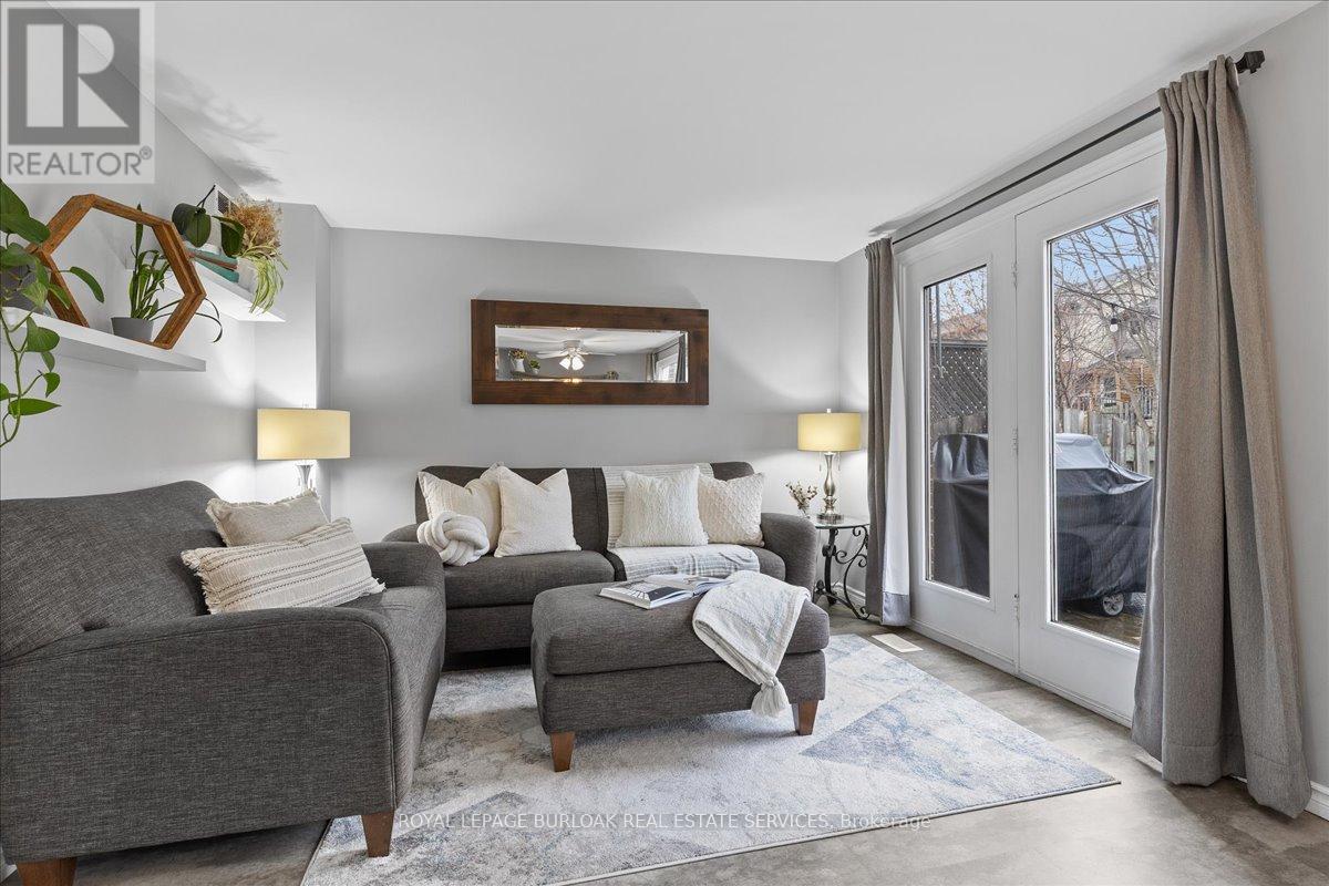 98 Grandridge Crescent, Guelph, Ontario  N1H 8G3 - Photo 9 - X12579114