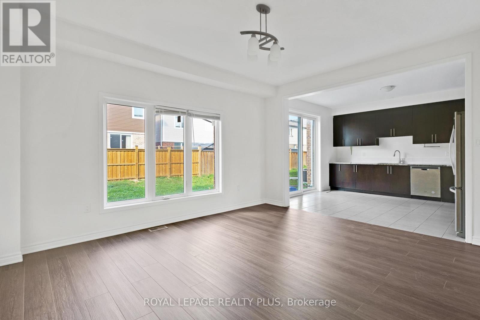 267 Grovehill Crescent, Kitchener, Ontario  N2R 0K8 - Photo 15 - X12579116