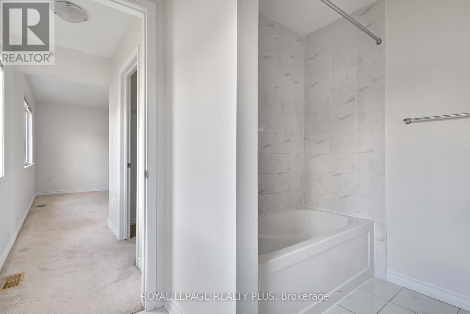 267 Grovehill Crescent, Kitchener, Ontario  N2R 0K8 - Photo 41 - X12579116