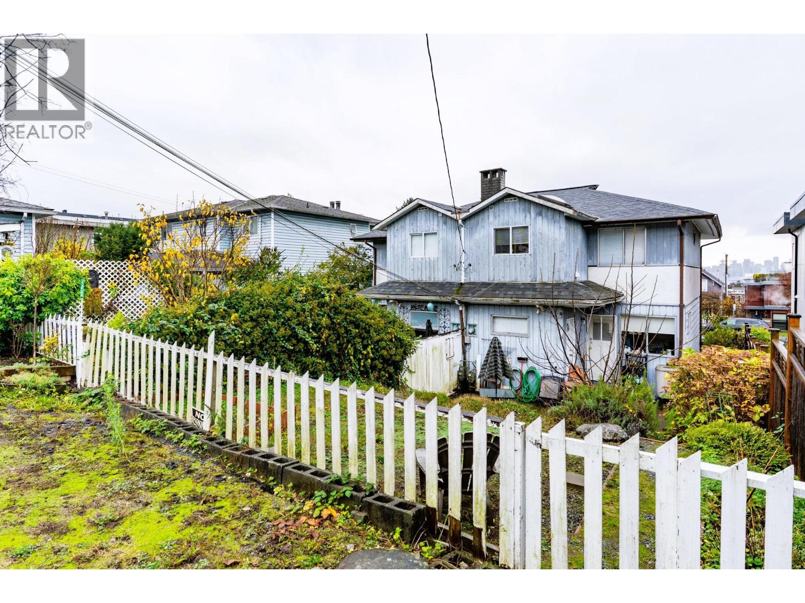 226-228 W 5th Street, North Vancouver, British Columbia  V7M 1K1 - Photo 8 - R3070180