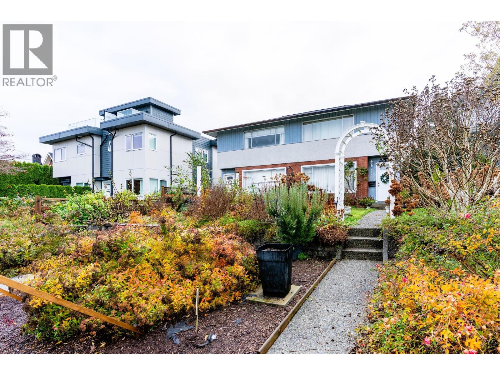 226-228 W 5th Street, North Vancouver, British Columbia  V7M 1K1 - Photo 5 - R3070180