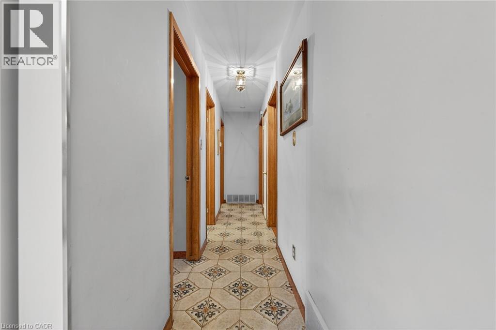 255 Highway 8, Hamilton, Ontario L8G 1E4 - Photo 22 - 40790706