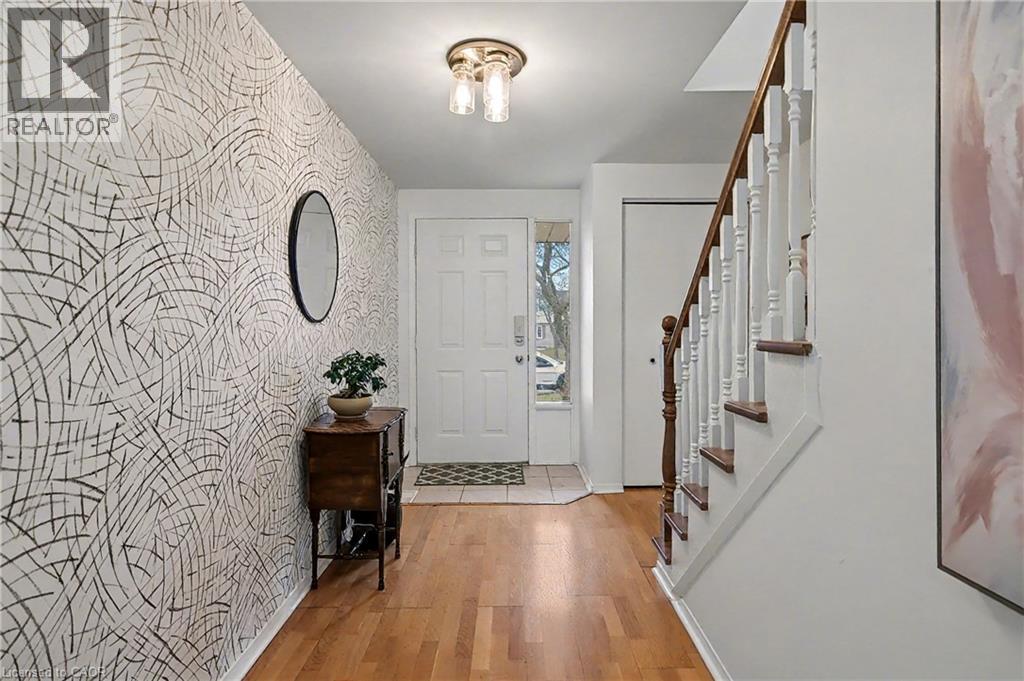 38 Catalina Court, Kitchener, Ontario  N2M 5L9 - Photo 4 - 40790209