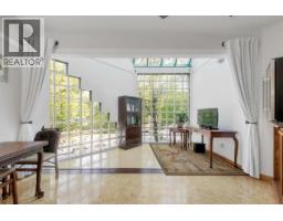 2217 OAK STREET, Vancouver, British Columbia