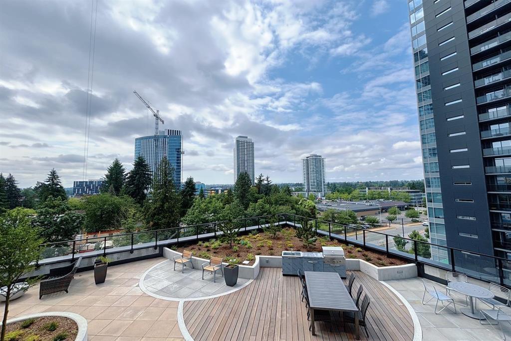 502 13745 George Junction, Surrey, British Columbia  V3T 0V8 - Photo 4 - R3070325