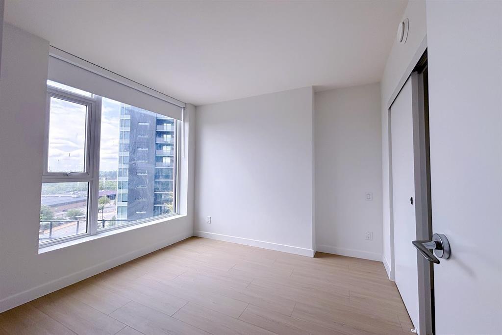 502 13745 George Junction, Surrey, British Columbia  V3T 0V8 - Photo 8 - R3070325