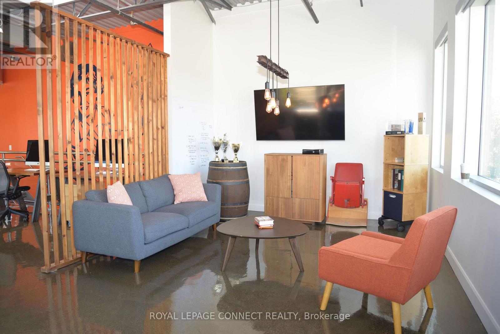 208 - 41 Industrial Street, Toronto, Ontario  M4G 2H5 - Photo 10 - C12579190