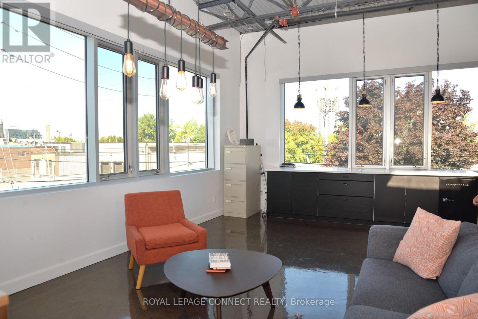 208 - 41 Industrial Street, Toronto, Ontario  M4G 2H5 - Photo 12 - C12579190