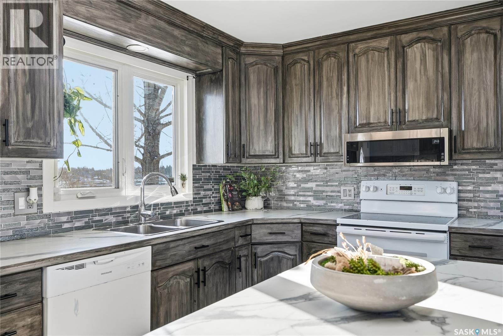 582 Appleby Drive, Saskatoon, Saskatchewan  S7M 4B8 - Photo 12 - SK024755