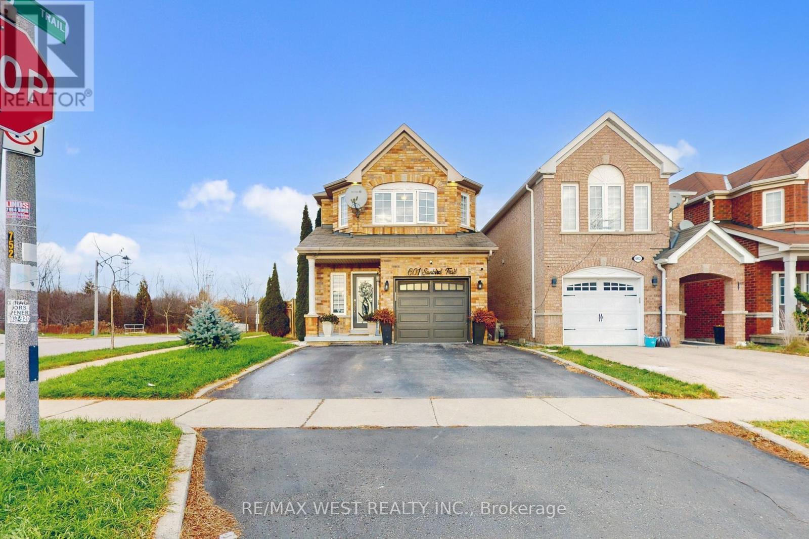601 SUNBIRD TRAIL, Pickering, Ontario
