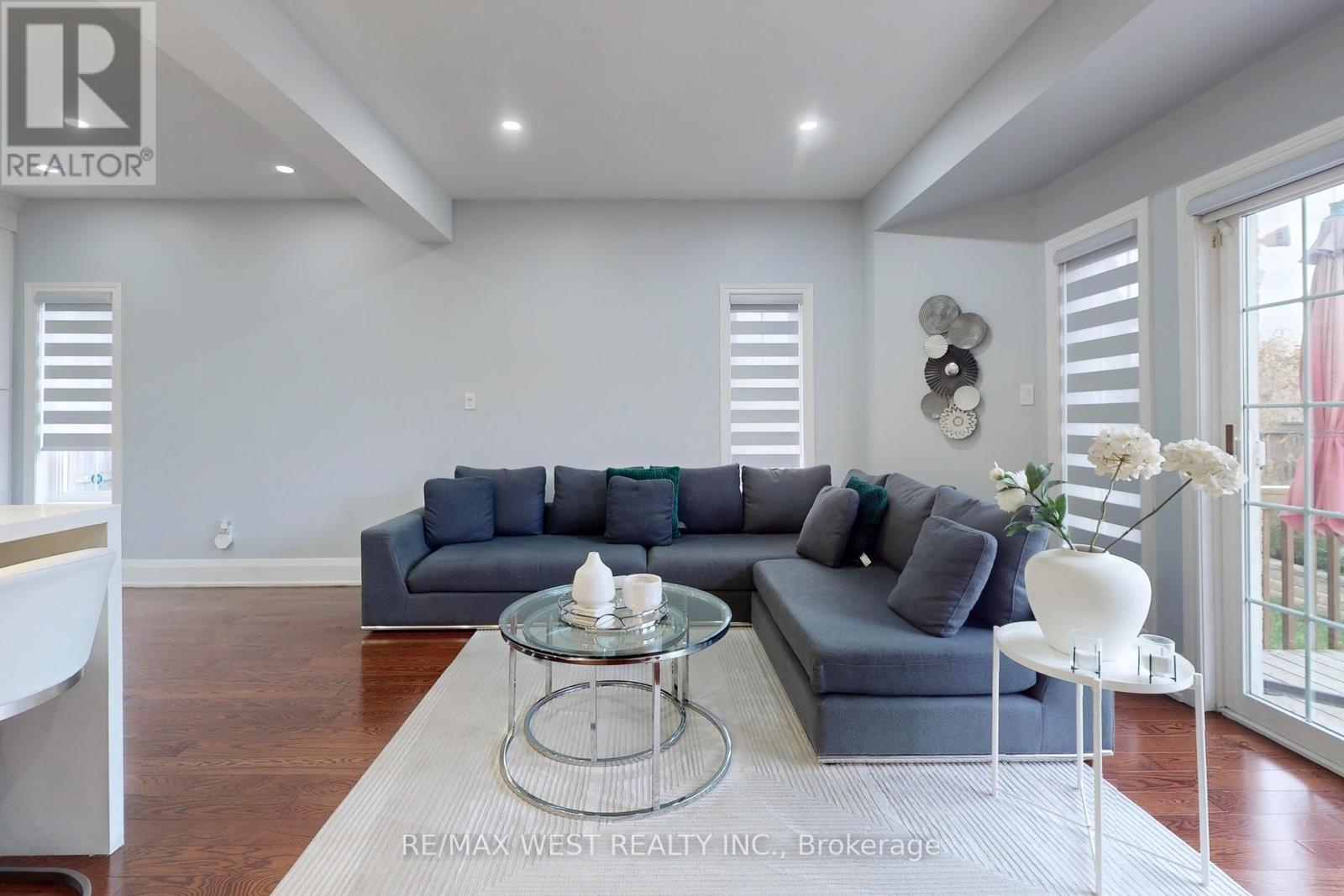 601 Sunbird Trail, Pickering, Ontario  L1X 2X7 - Photo 11 - E12579180