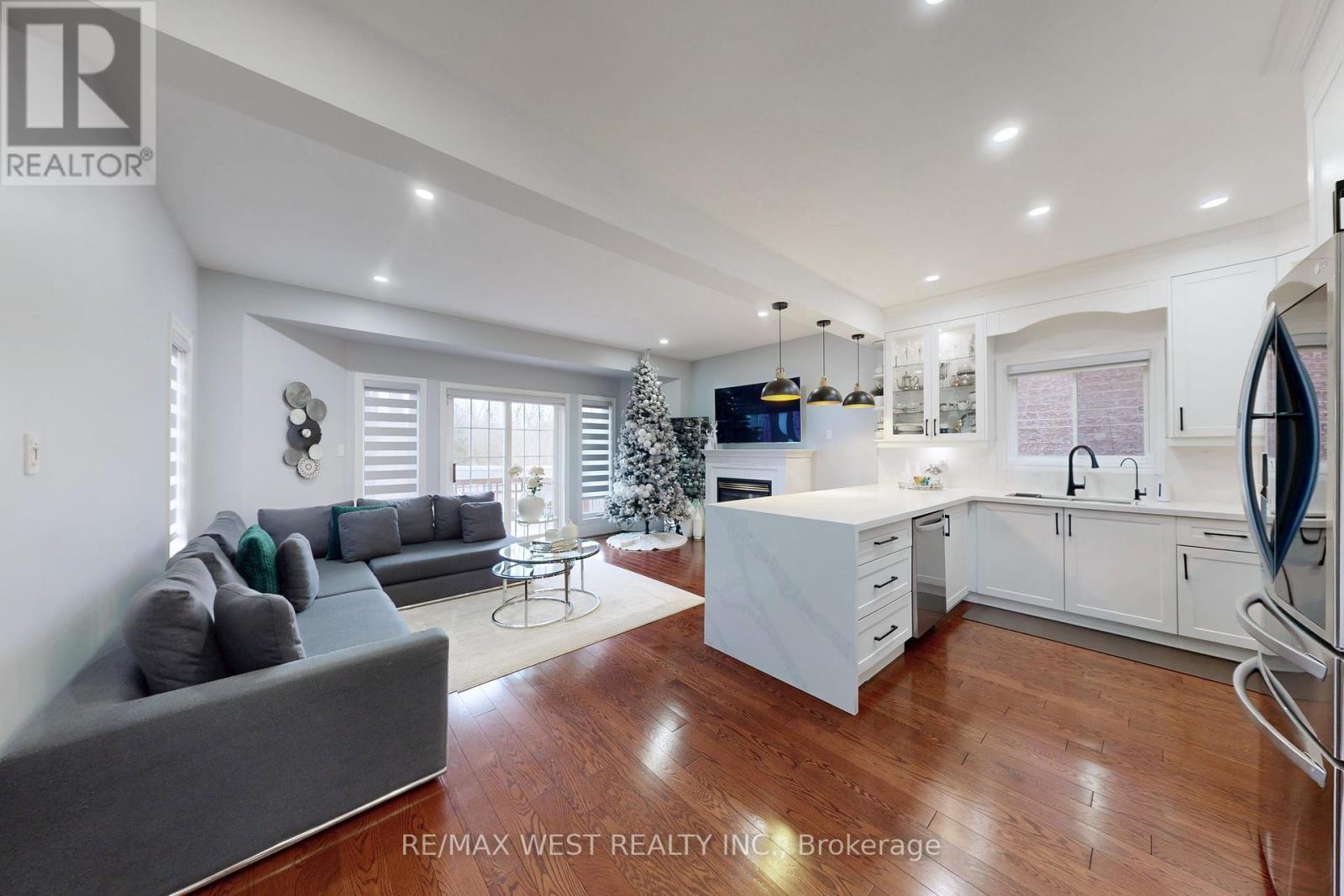 601 Sunbird Trail, Pickering, Ontario  L1X 2X7 - Photo 13 - E12579180