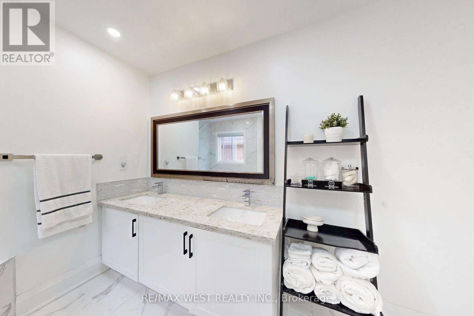 601 Sunbird Trail, Pickering, Ontario  L1X 2X7 - Photo 23 - E12579180