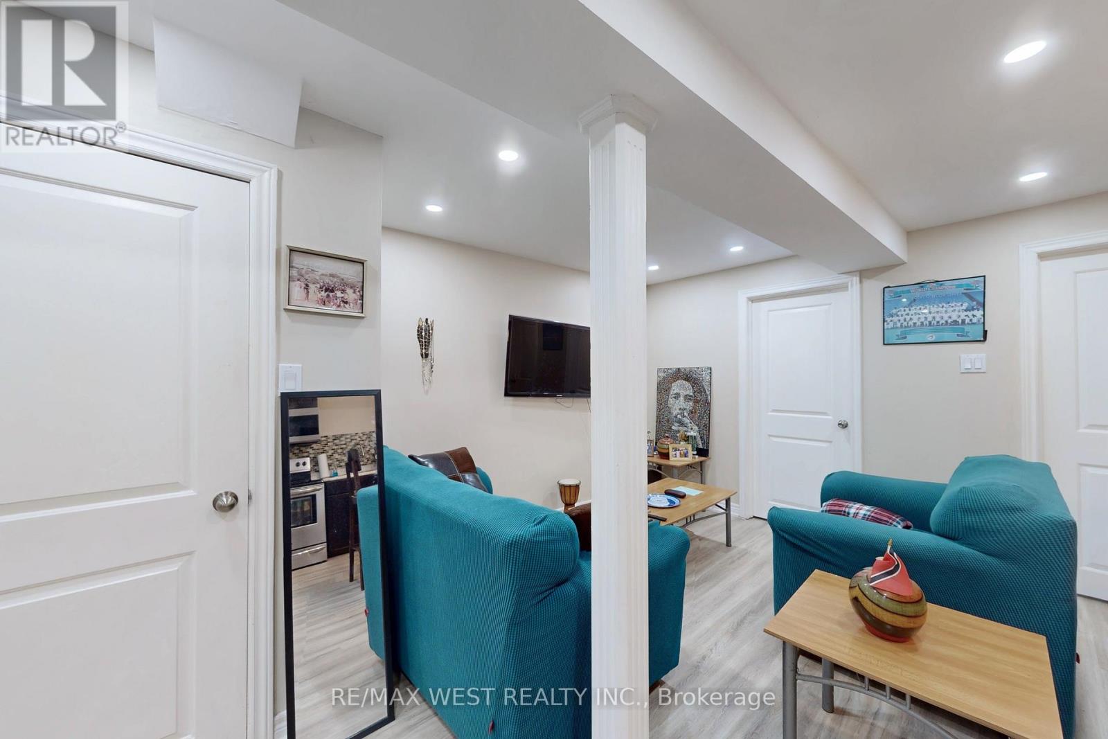 601 Sunbird Trail, Pickering, Ontario  L1X 2X7 - Photo 35 - E12579180