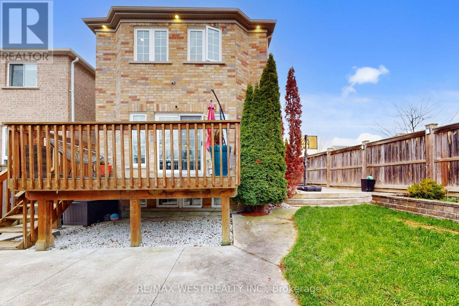601 Sunbird Trail, Pickering, Ontario  L1X 2X7 - Photo 45 - E12579180