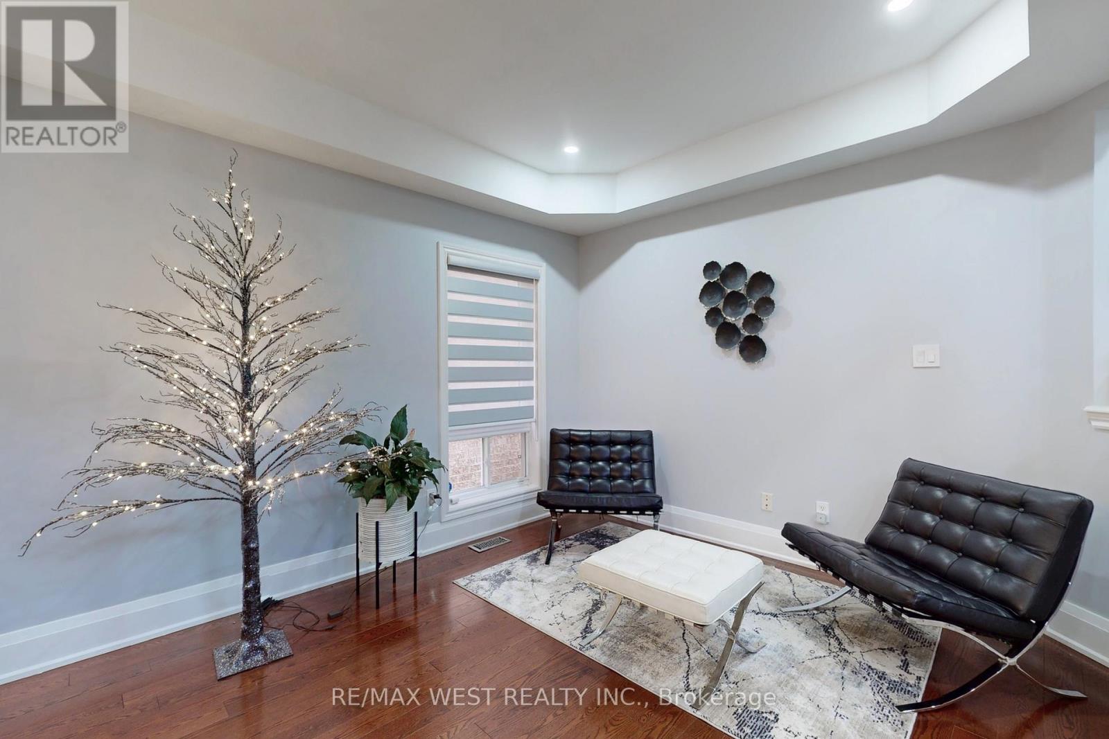 601 Sunbird Trail, Pickering, Ontario  L1X 2X7 - Photo 6 - E12579180