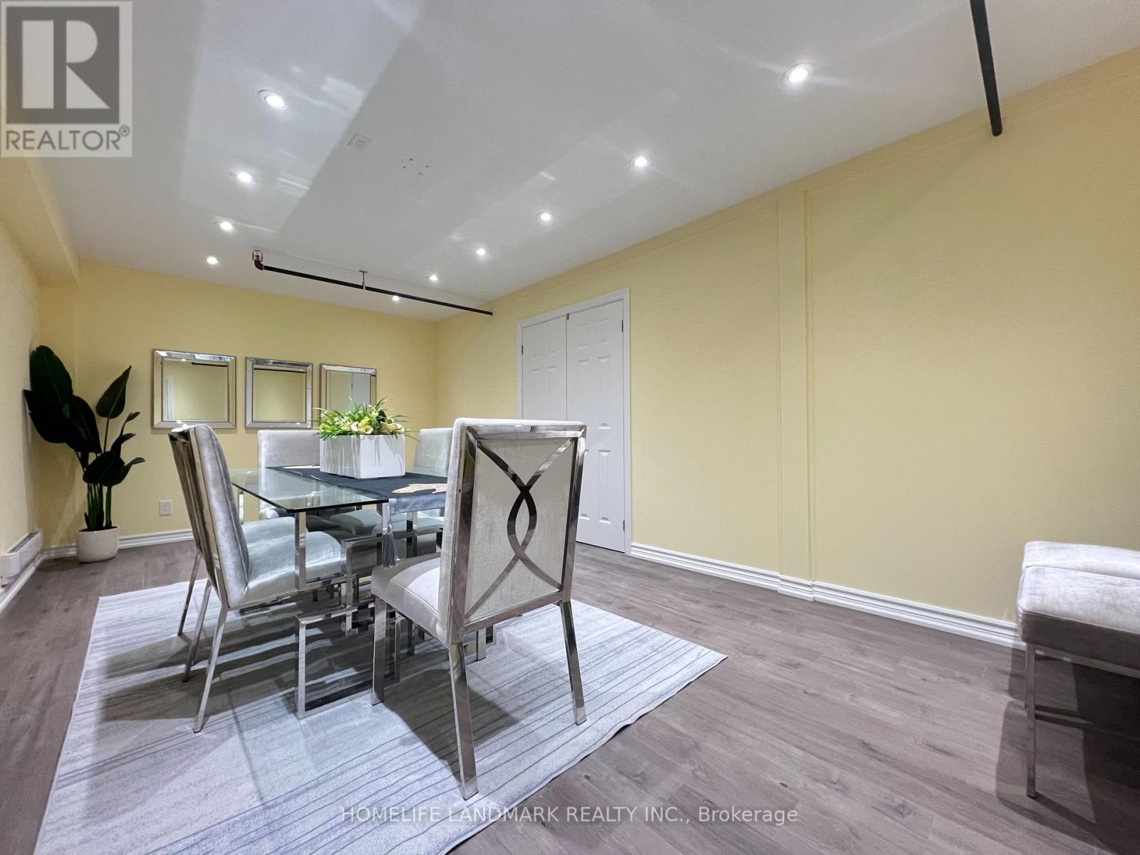 10 - 52 West Beaver Creek Road, Richmond Hill, Ontario  L4B 1L9 - Photo 8 - N12579164