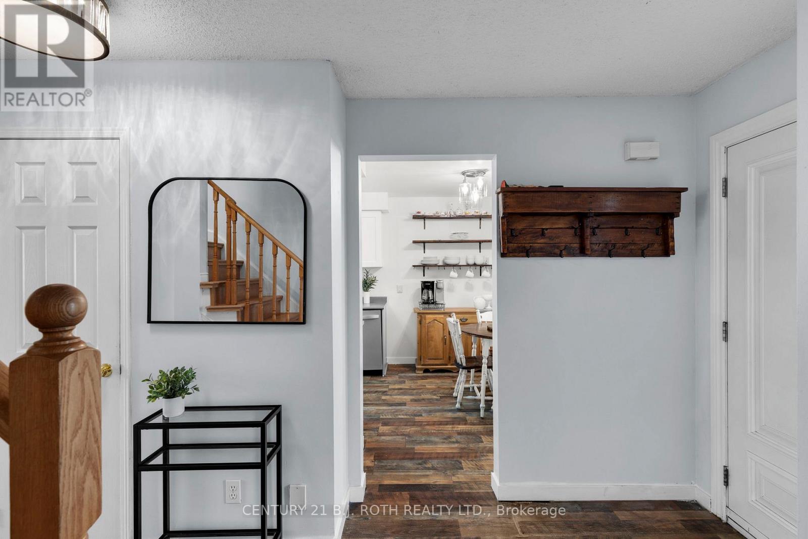 27 Golds Crescent, Barrie (Holly), Ontario  L4N 8R5 - Photo 6 - S12579218