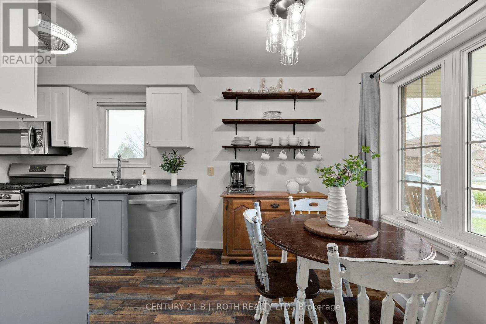 27 Golds Crescent, Barrie (Holly), Ontario  L4N 8R5 - Photo 8 - S12579218