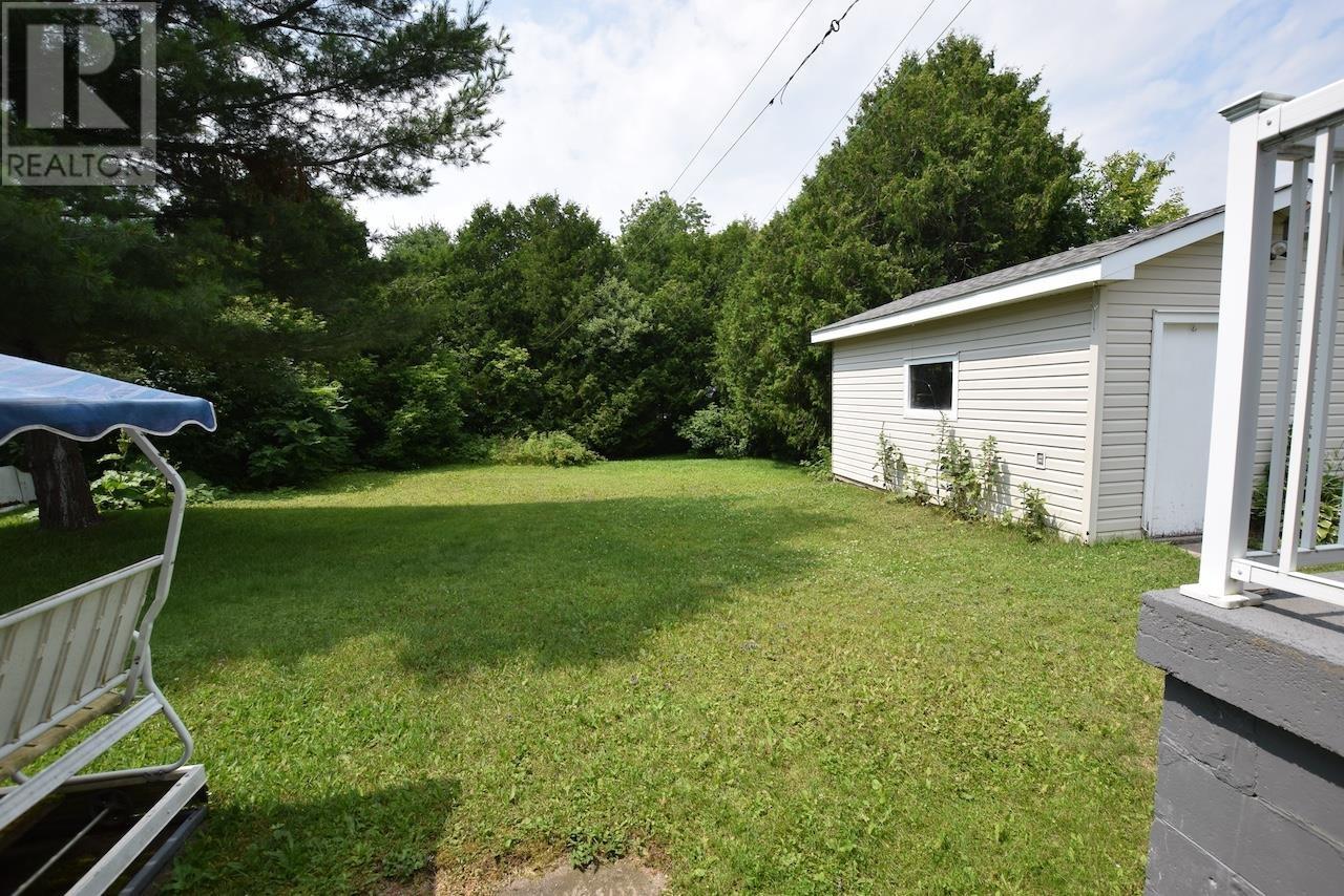 27 Queen Ave, Blind River, Ontario  P0R 1B0 - Photo 26 - SM251975