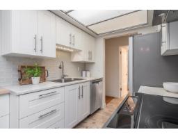 <div class="price">$339,000</div> 303 1360 Martin Street, White Rock<br><div style="margin-bottom:8px;"><small>Sutton Group-West Coast Realty (Surrey/24)</small></div><div class='bed_bath'>1 Bed | 1 Bath</div>