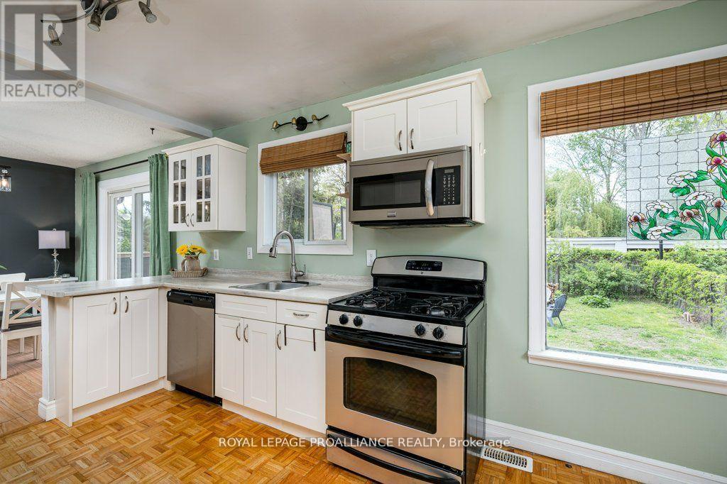 44 Sidney Street, Belleville, Ontario  K8P 3Y8 - Photo 10 - X12579308