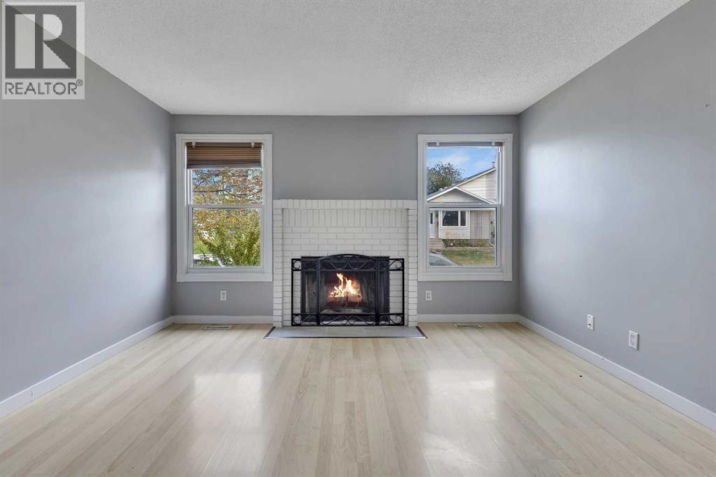 164 Deerview Way Se, Calgary, Alberta  T2J 6K3 - Photo 5 - A2263459