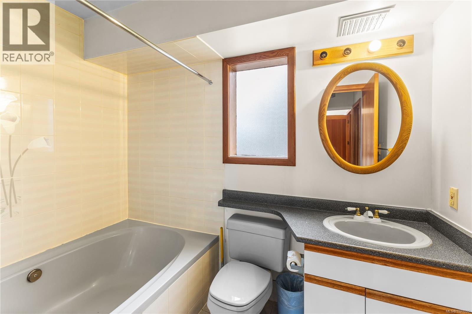 137 9th Ave, Campbell River, British Columbia V9W 4B3 - Photo 23 - 1021093