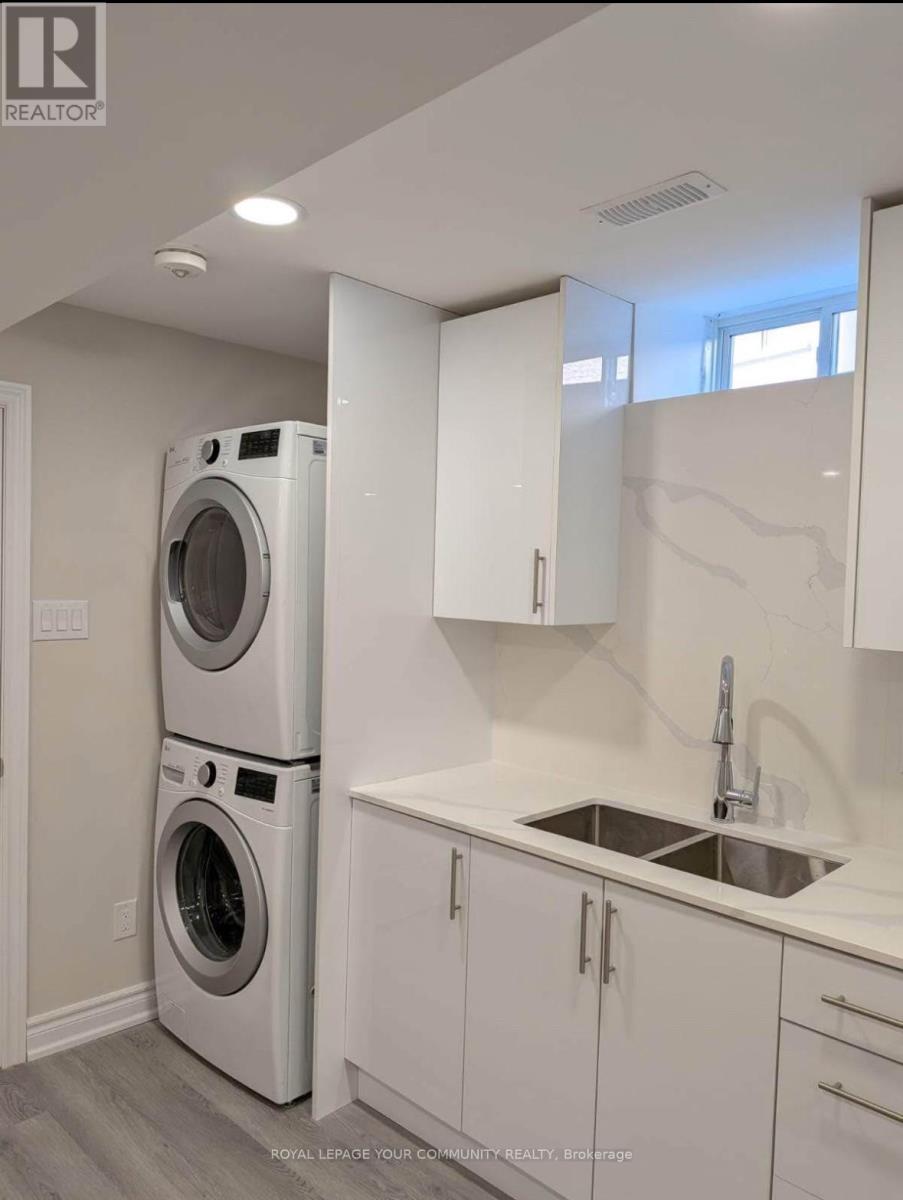 Bsmnt - 102 Kentledge Avenue, East Gwillimbury, Ontario  L9N 0V9 - Photo 4 - N12579012