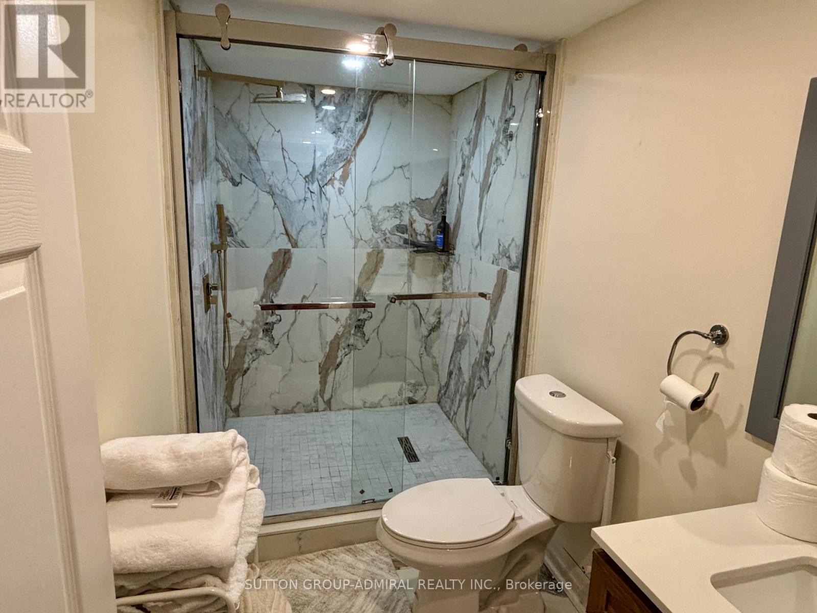 98 Golf Links Drive, Aurora, Ontario  L4G 3V3 - Photo 25 - N12549514