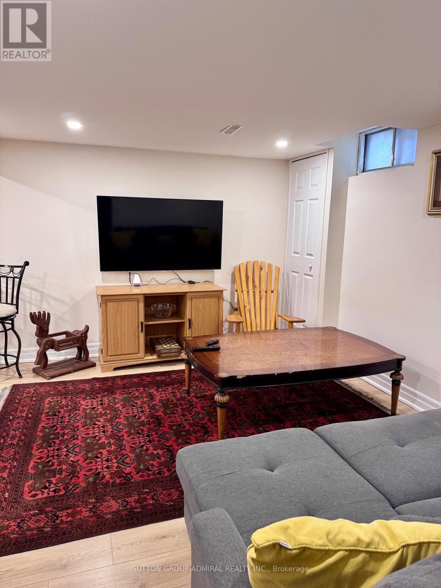 98 Golf Links Drive, Aurora, Ontario  L4G 3V3 - Photo 32 - N12549514