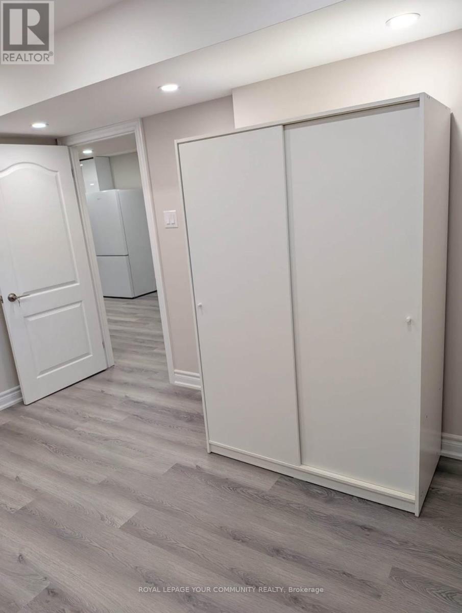 Bsmnt - 102 Kentledge Avenue, East Gwillimbury, Ontario  L9N 0V9 - Photo 7 - N12579012