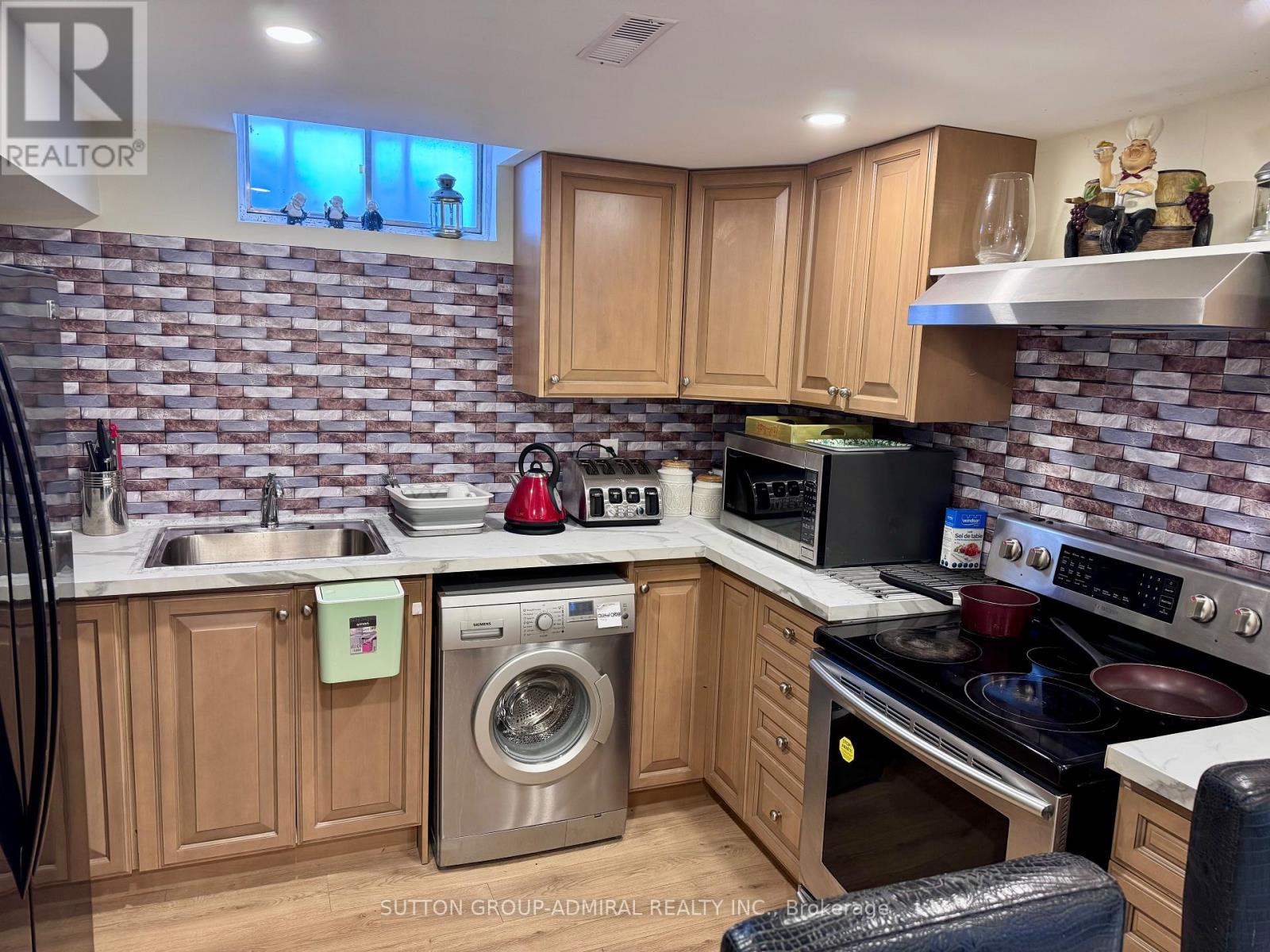 98 Golf Links Drive, Aurora, Ontario  L4G 3V3 - Photo 28 - N12549514