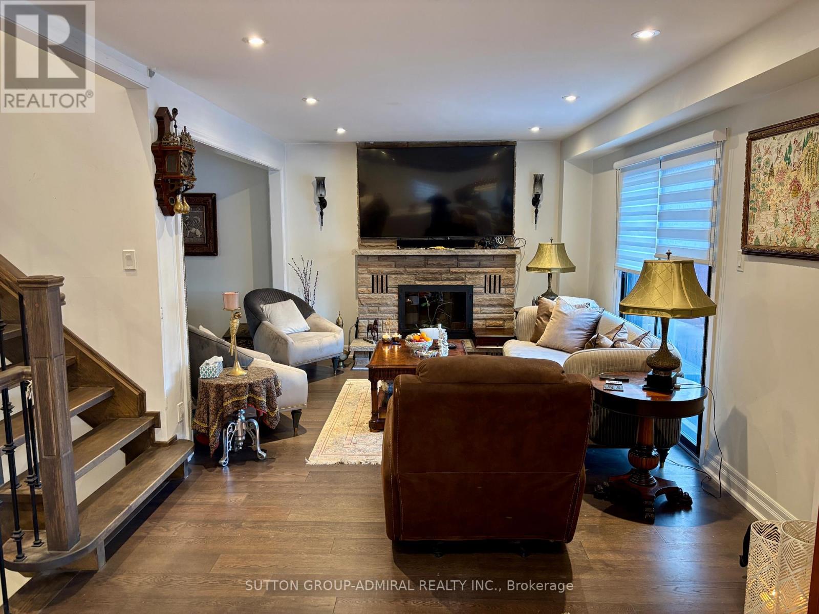 98 Golf Links Drive, Aurora, Ontario  L4G 3V3 - Photo 10 - N12549514