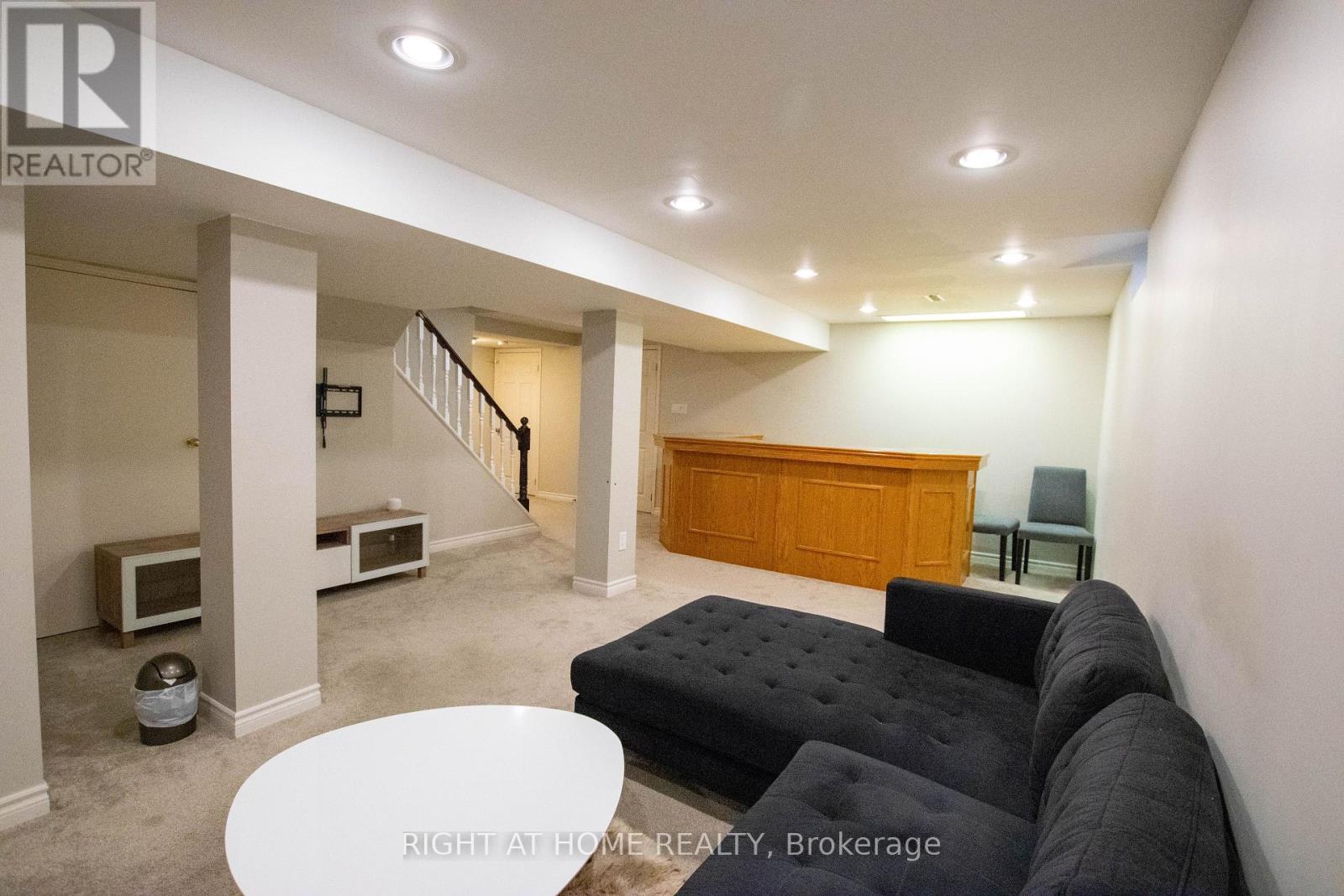 832 Leslie Valley Drive, Newmarket, Ontario  L3Y 7H3 - Photo 23 - N12569888