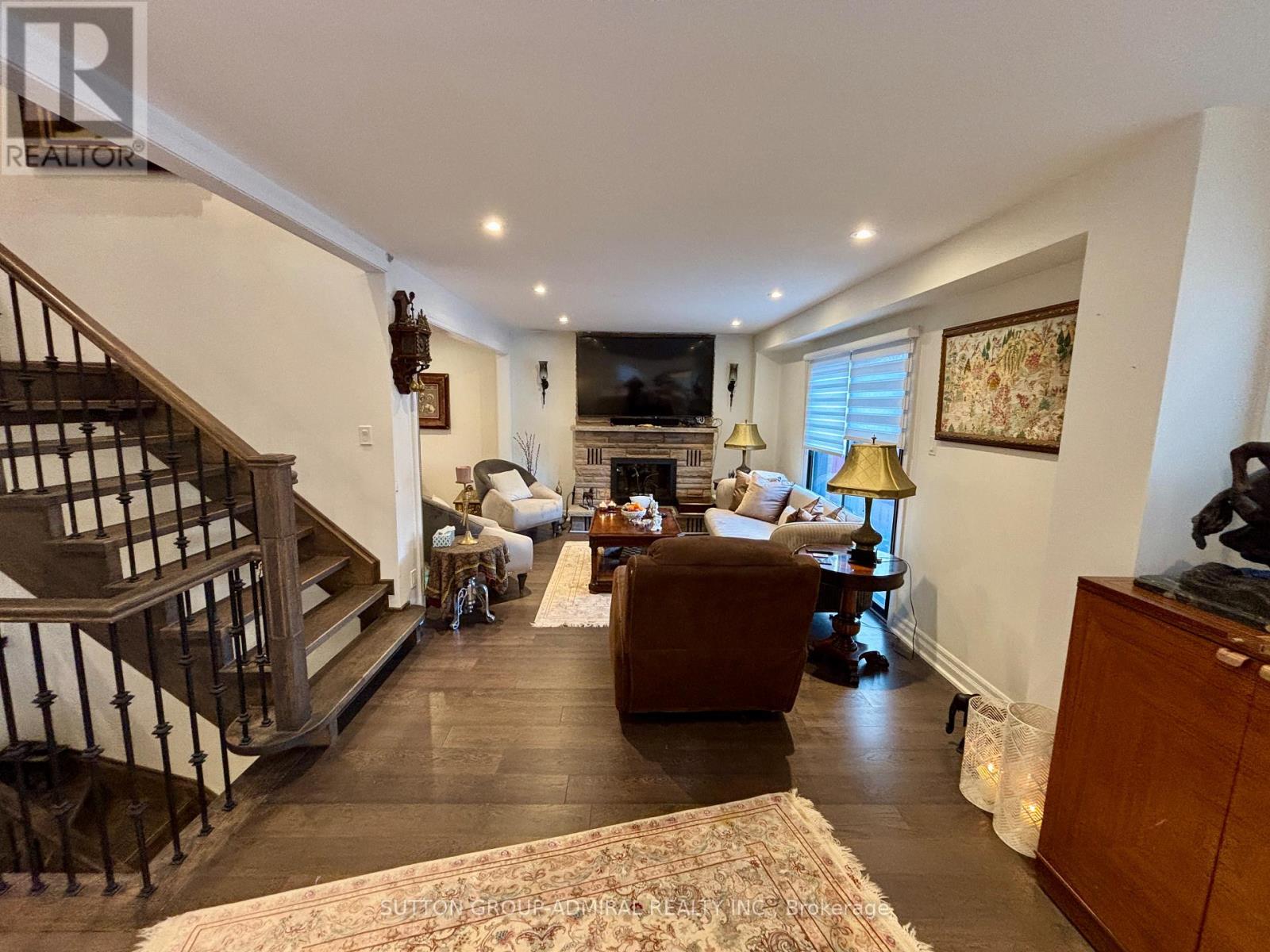 98 Golf Links Drive, Aurora, Ontario  L4G 3V3 - Photo 13 - N12549514