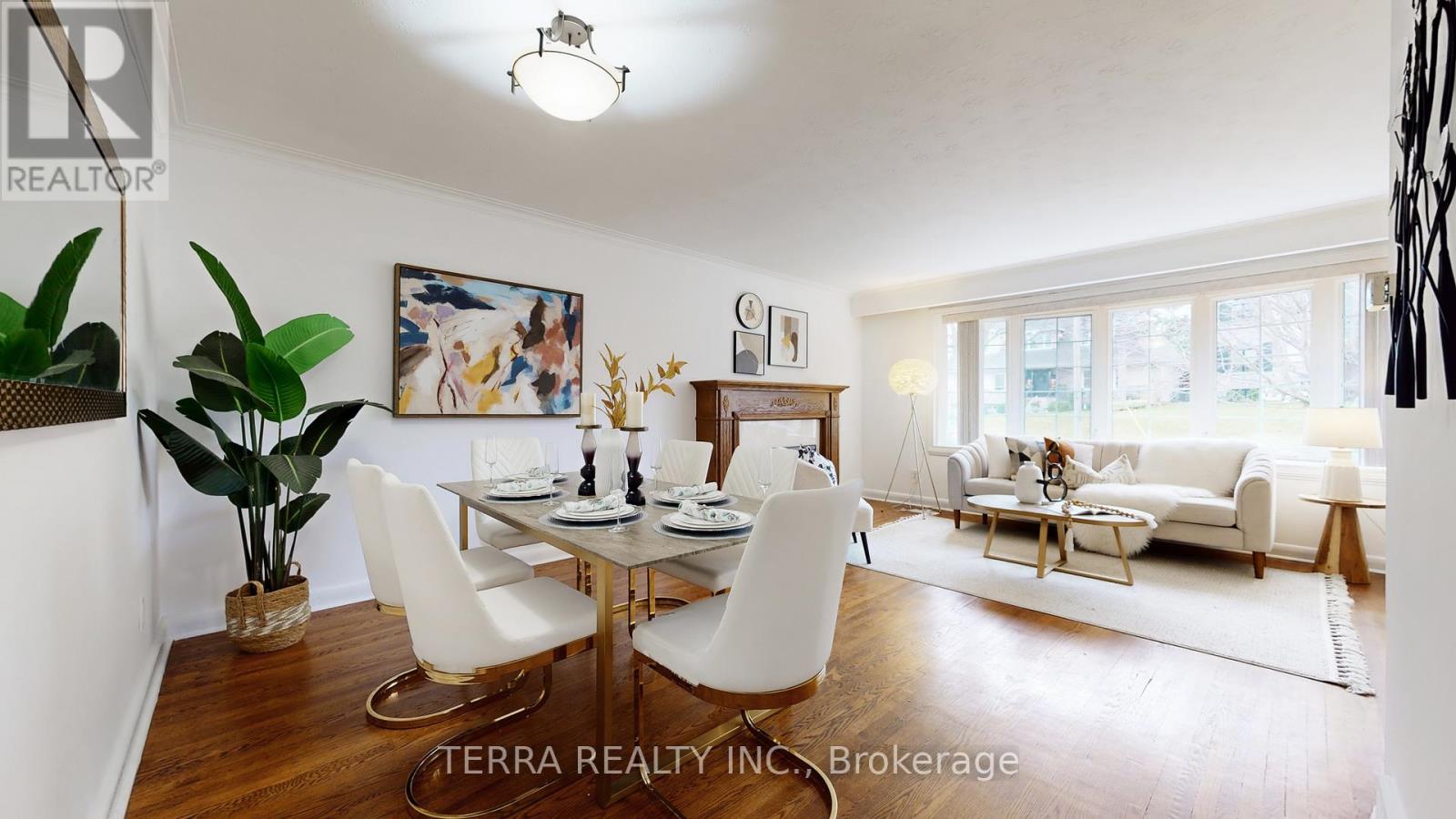 18 Hill Garden Road, Toronto, Ontario  M9P 1X9 - Photo 11 - W12579172