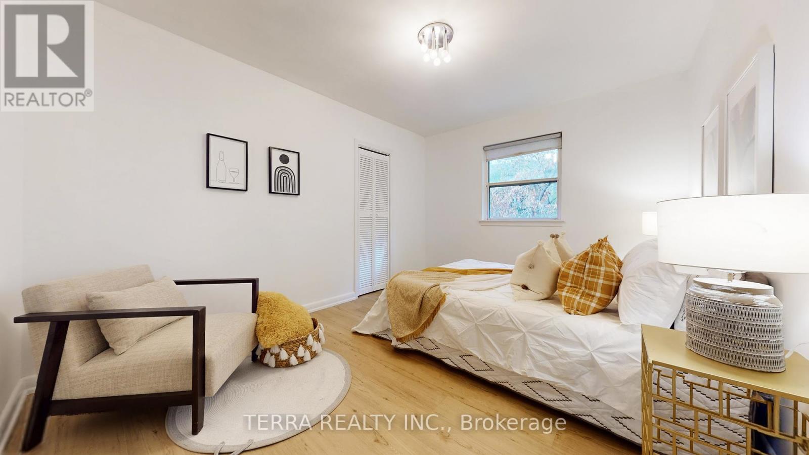 18 Hill Garden Road, Toronto, Ontario  M9P 1X9 - Photo 21 - W12579172