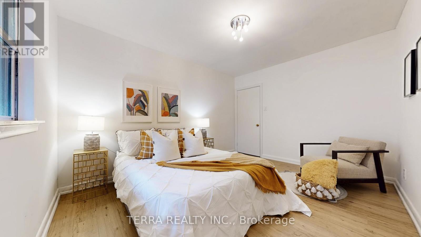 18 Hill Garden Road, Toronto, Ontario  M9P 1X9 - Photo 23 - W12579172