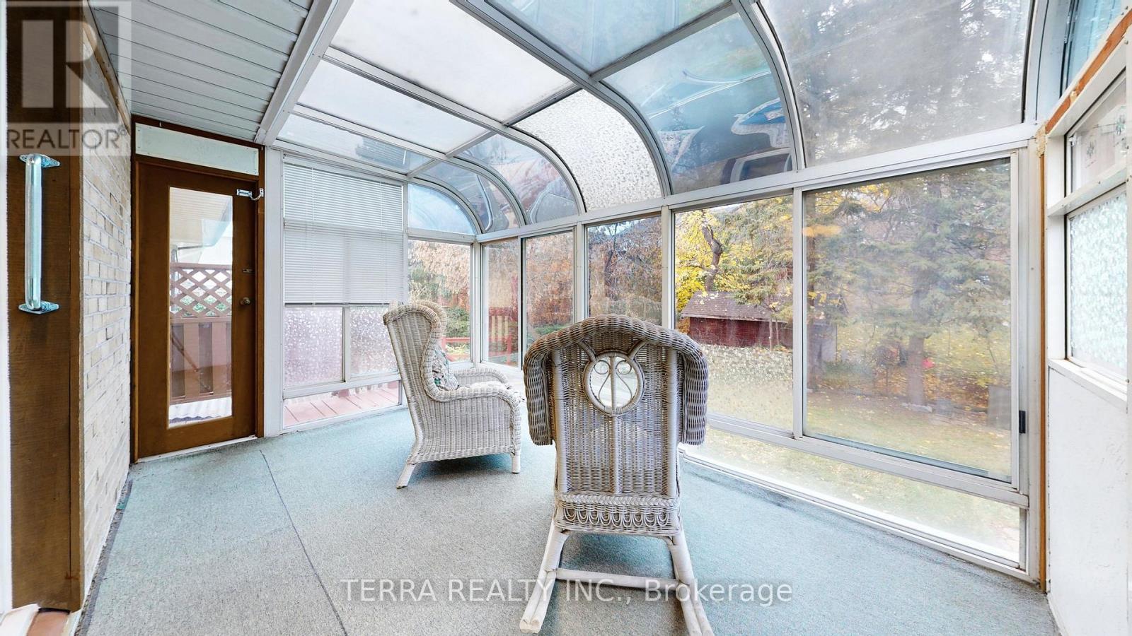 18 Hill Garden Road, Toronto, Ontario  M9P 1X9 - Photo 28 - W12579172