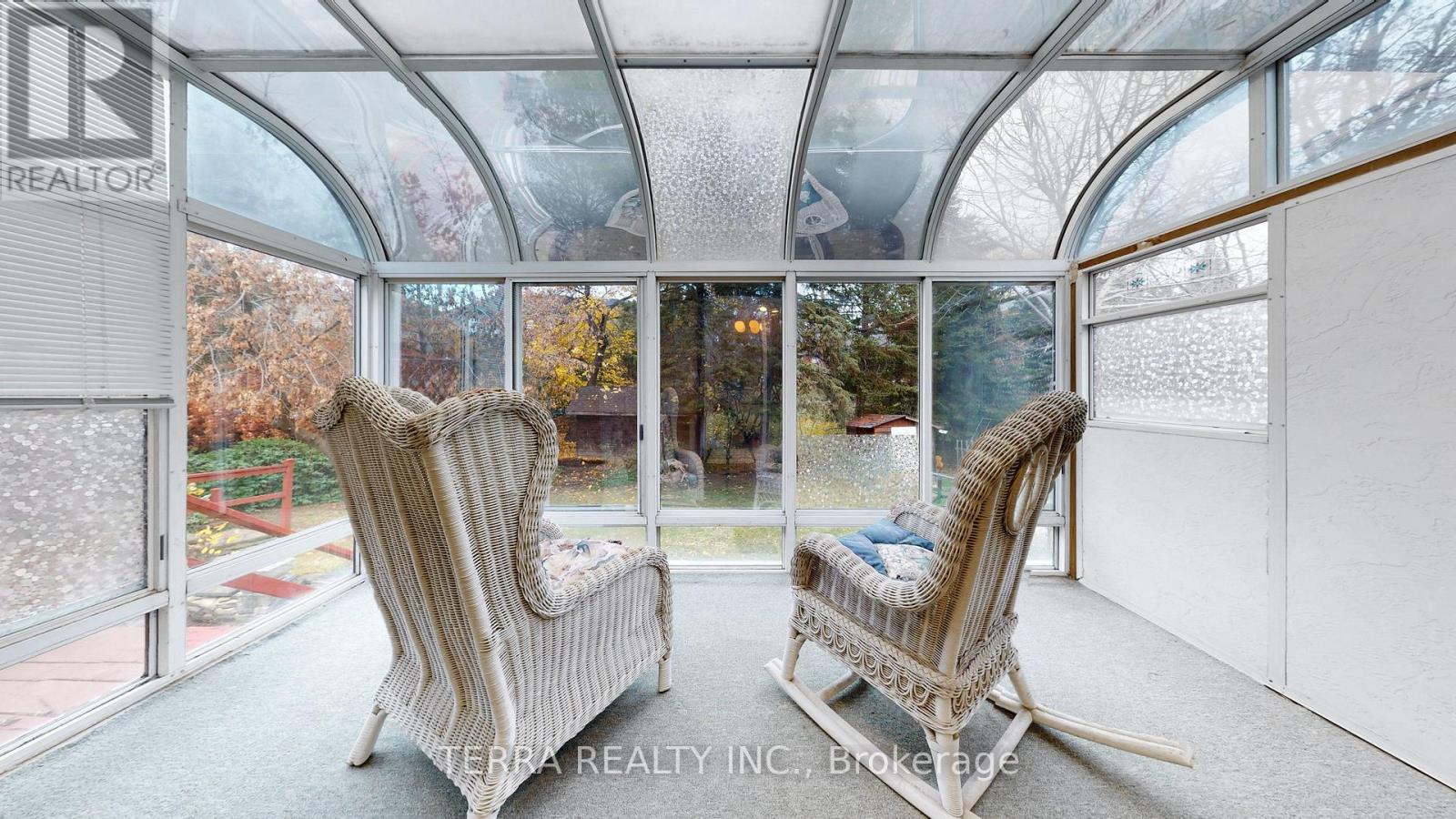 18 Hill Garden Road, Toronto, Ontario  M9P 1X9 - Photo 30 - W12579172