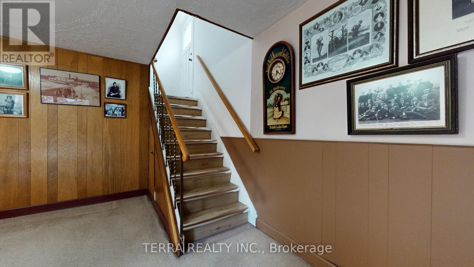 18 Hill Garden Road, Toronto, Ontario  M9P 1X9 - Photo 31 - W12579172