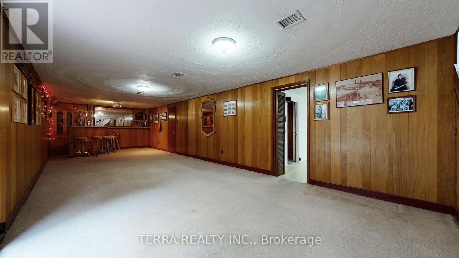 18 Hill Garden Road, Toronto, Ontario  M9P 1X9 - Photo 32 - W12579172