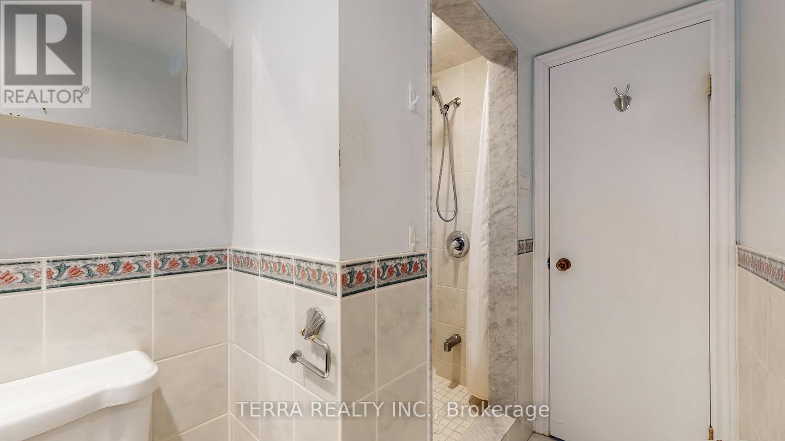 18 Hill Garden Road, Toronto, Ontario  M9P 1X9 - Photo 38 - W12579172