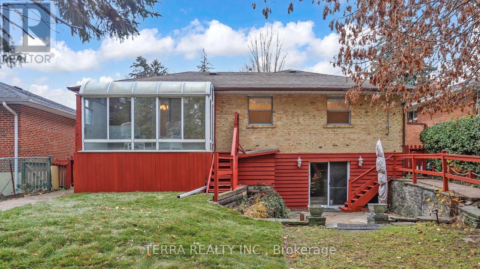 18 Hill Garden Road, Toronto, Ontario  M9P 1X9 - Photo 44 - W12579172