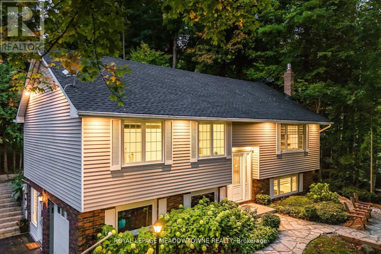 106 CAMPBELL AVENUE E, Milton, Ontario