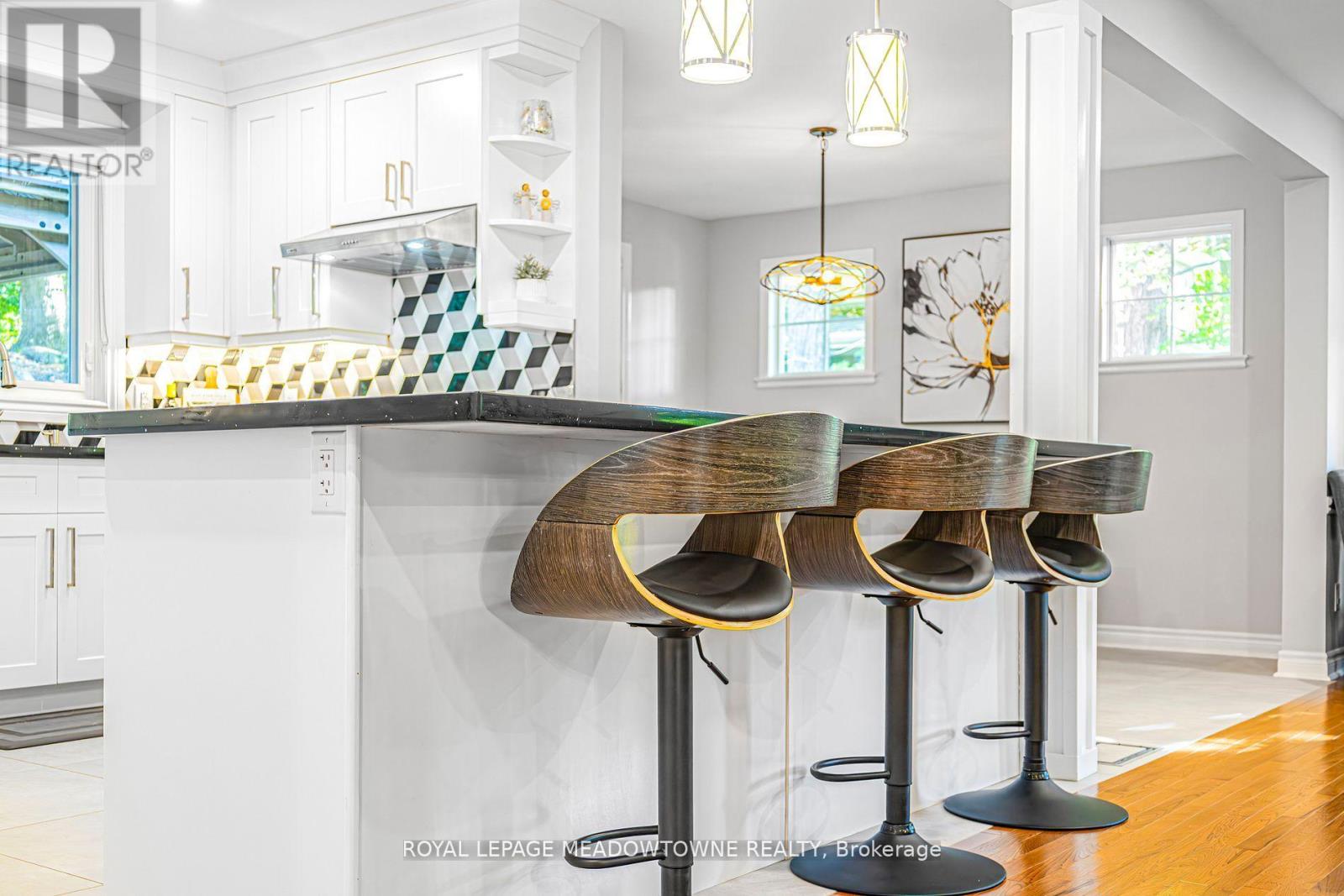 106 Campbell Avenue E, Milton, Ontario  L0P 1B0 - Photo 12 - W12579206