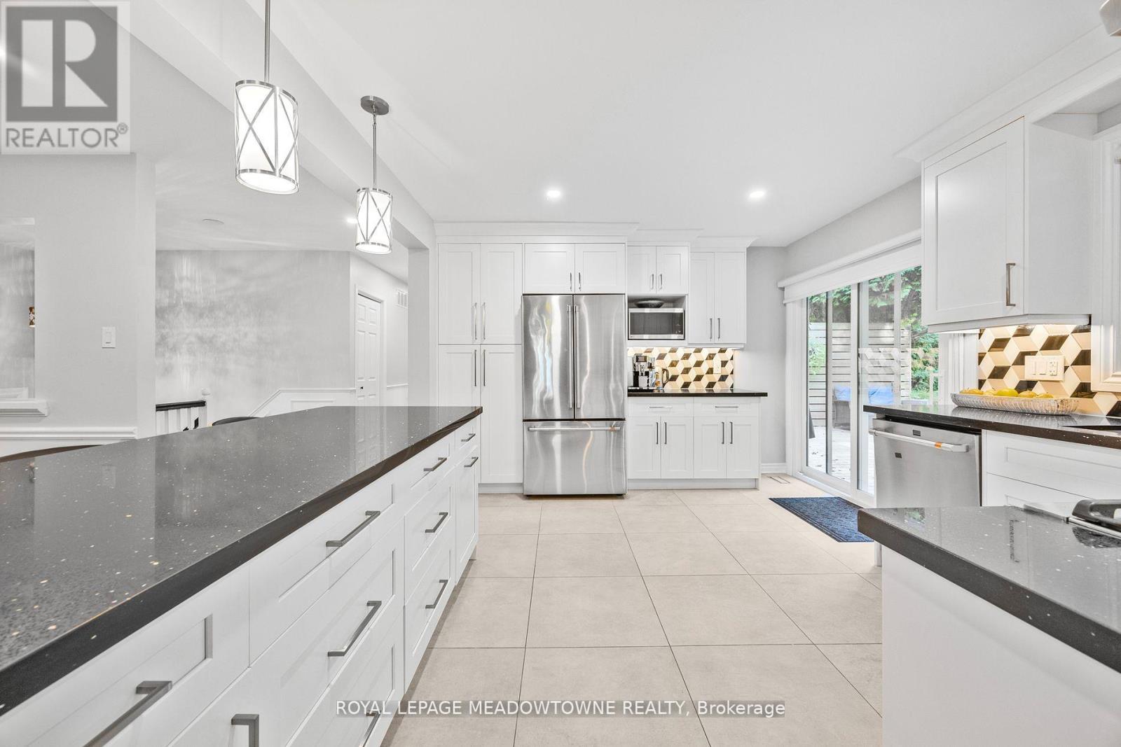 106 Campbell Avenue E, Milton, Ontario  L0P 1B0 - Photo 15 - W12579206