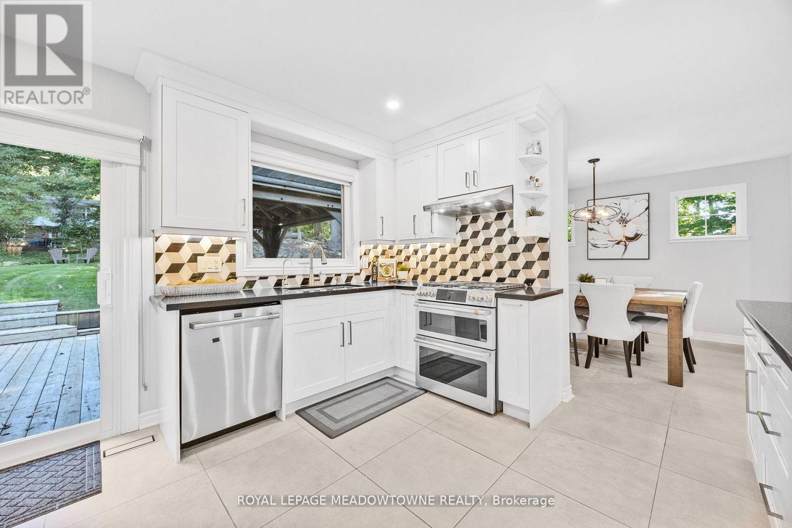 106 Campbell Avenue E, Milton, Ontario  L0P 1B0 - Photo 17 - W12579206